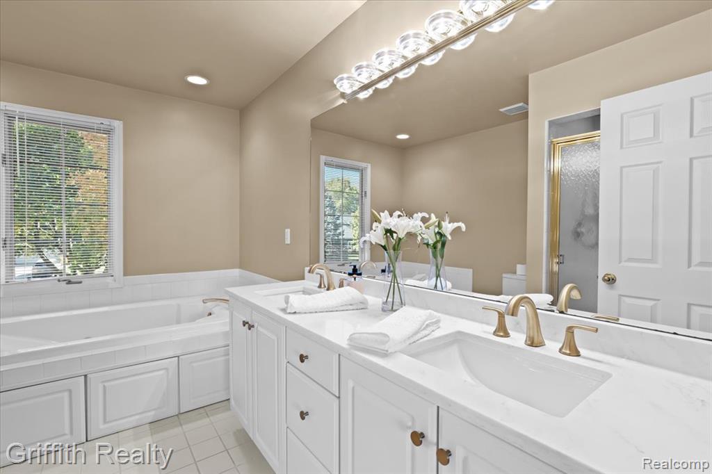 4364 Lake Forest Drive E, Ann Arbor, MI 48108 — Photo 29