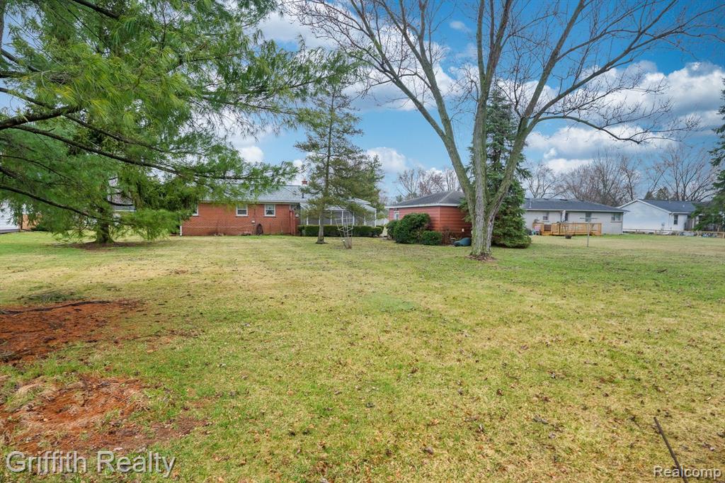 61305 FAIRLAND Drive, South Lyon, MI 48178 — Photo 23