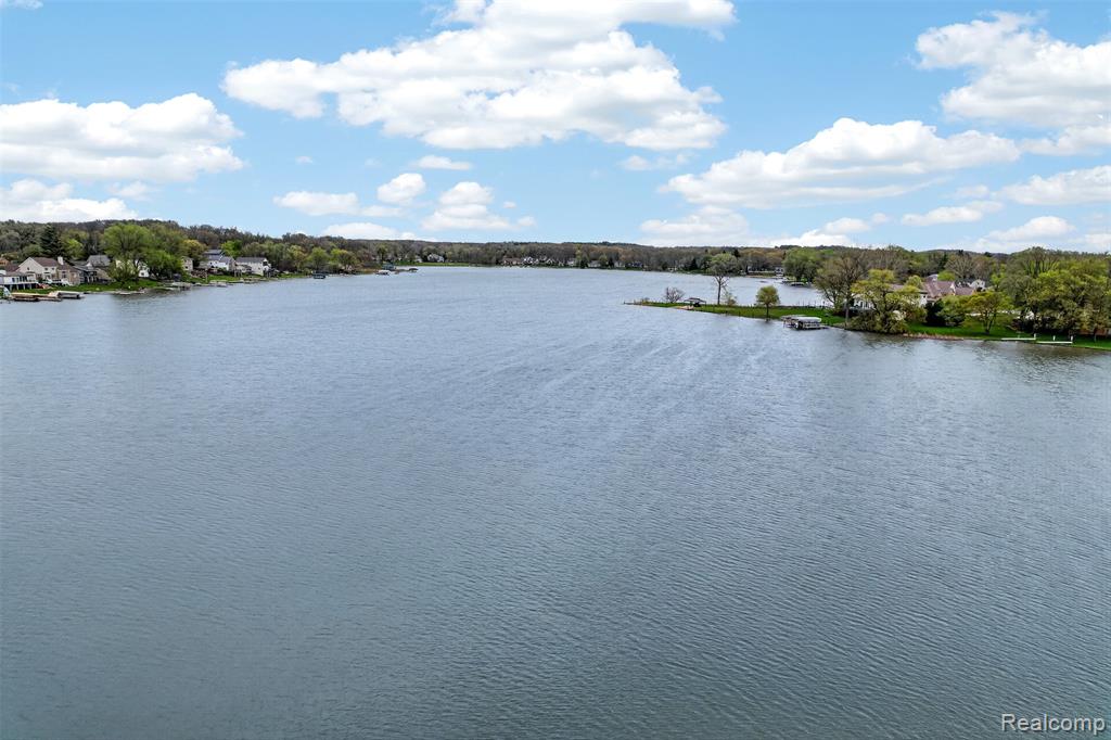 3071 School Lake Drive, Brighton, MI 48114 — Photo 44