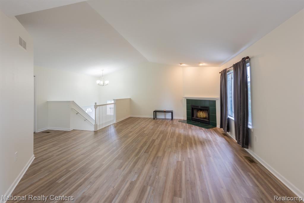40772 WORTHINGTON Road, Canton, MI 48188 — Photo 7