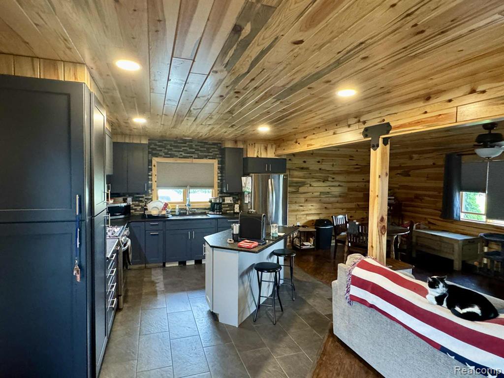 2635 Applegate Road, Marlette, MI 48453 — Photo 3
