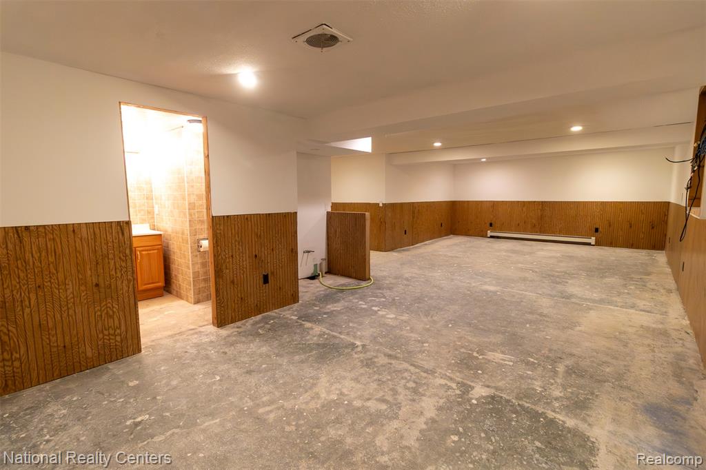 529 N Watkins, Perry, MI 48872 — Photo 28