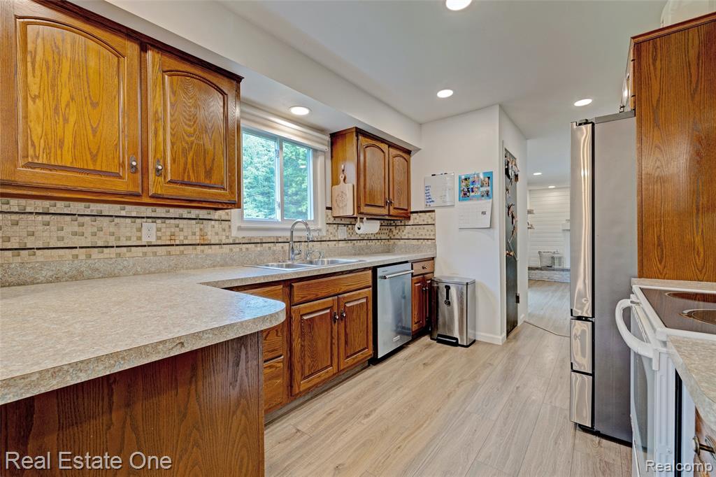 1574 Farnsworth Road, Lapeer, MI 48446 — Photo 17