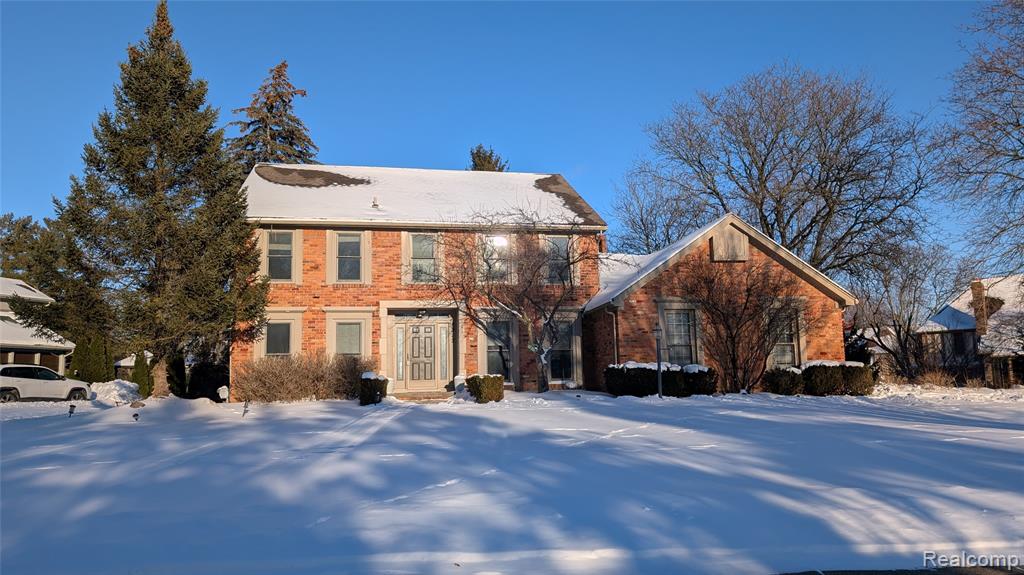 4912 OAK RIVER Drive, Troy, MI 48098 — front exterior