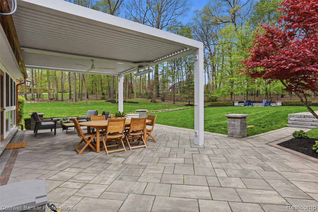 5490 Great Fosters Drive, Rochester, MI 48306 — Photo 29