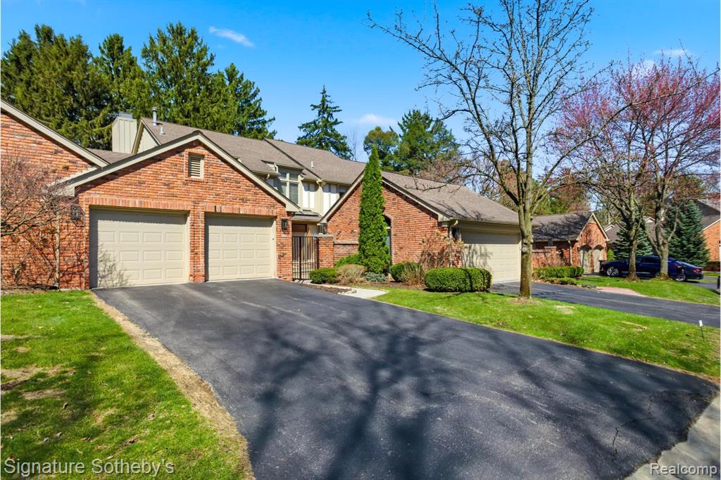 24122 Bingham Pointe Drive, 24, Bingham Farms, MI 48025 — Photo 49