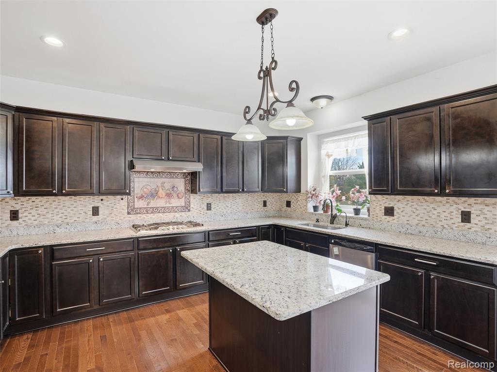 47527 Ellery Lane, Canton, MI 48187 — Photo 14