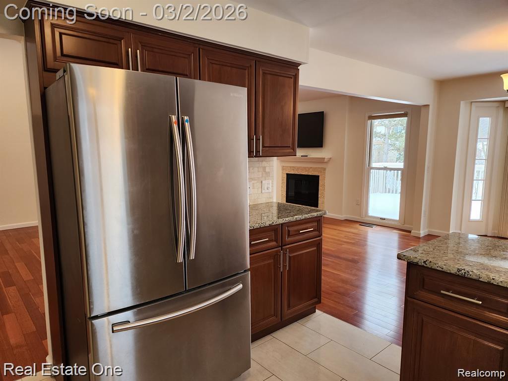 492 BUTTERCUP Drive, Rochester Hills, MI 48307 — Photo 5