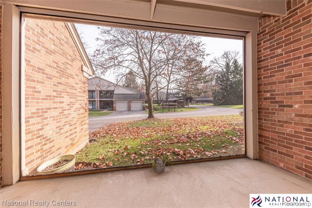 29705 Pine Ridge Circle, 35, Farmington Hills, MI 48331 — Photo 11