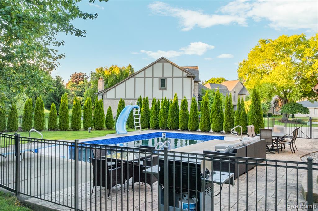 53961 Sutherland Court, Utica, MI 48316 — Photo 87
