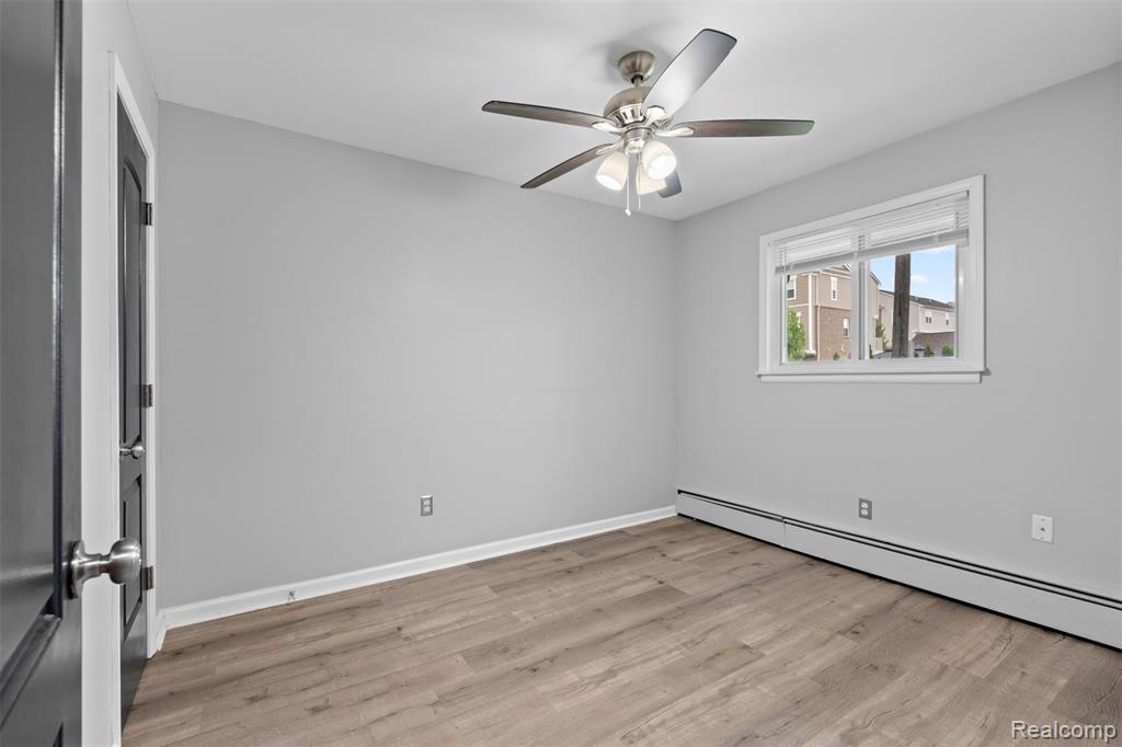 4127 Kent Rd, Royal Oak, MI 48073 — Photo 8