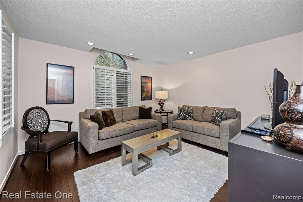 6291 Pheasant Run, West Bloomfield, MI — Photo 24