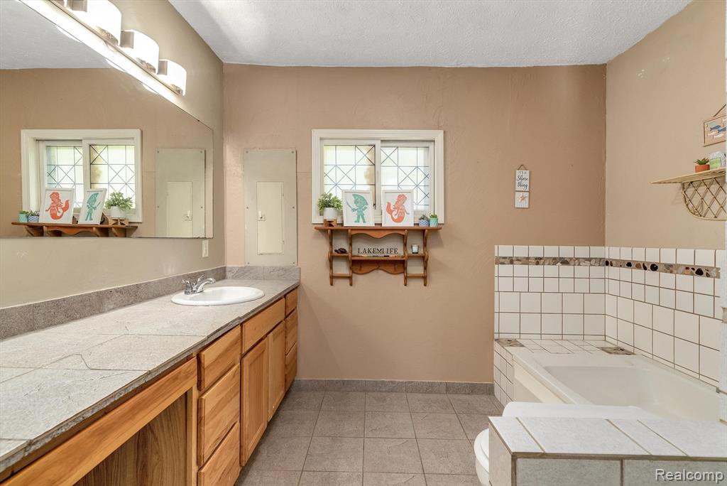 5420 Joslin Lk. Drive, Gregory, MI 48137 — Photo 22