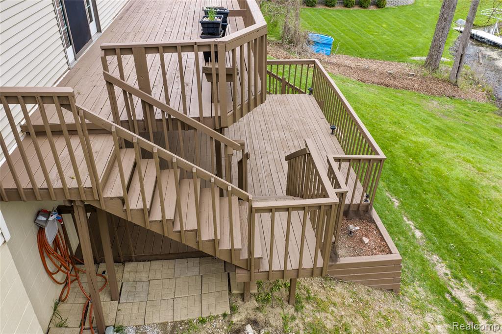 235 INDIANWOOD Road, Lake Orion, MI 48362 — Photo 25