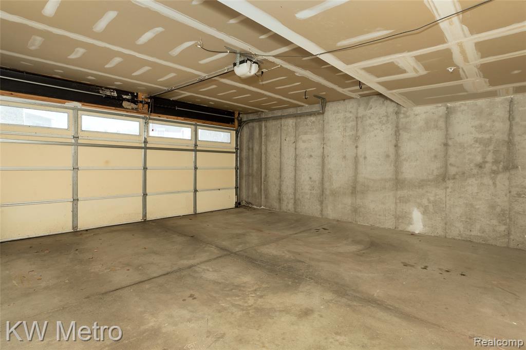 788 EAGLE Drive, Fenton, MI 48430 — Photo 32