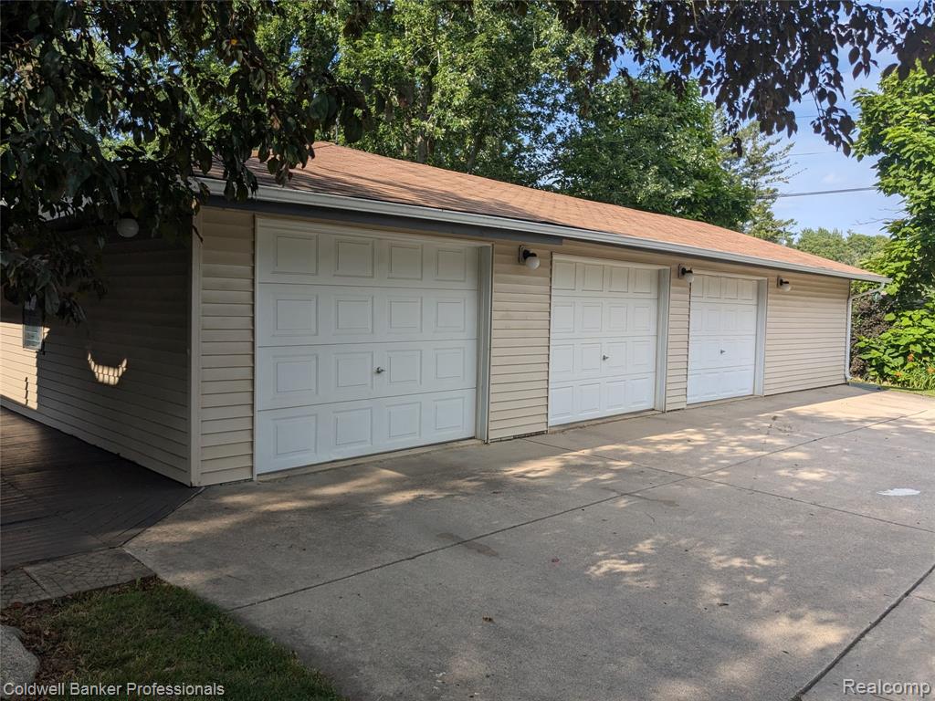 3237 Rogers Street, Marlette, MI 48453 — Photo 8