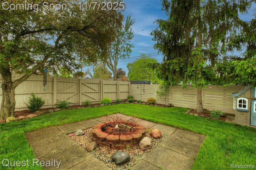 9013 Oporto Street, Livonia, MI 48150 — Photo 38