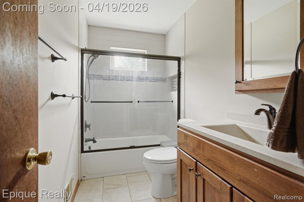 8269 Morrish Road, Flushing, MI 48433 — Photo 13