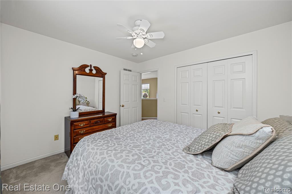 4364 Meadows Avenue, Burton, MI 48439 — Photo 28