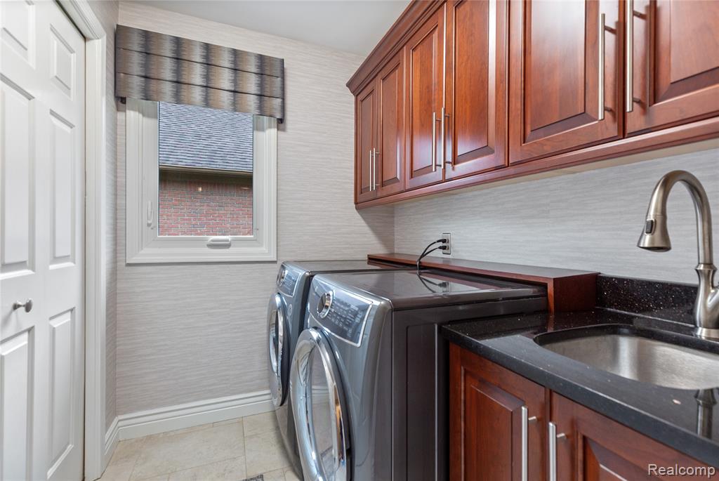 49279 Dunhill Drive, Macomb, MI 48044 — Photo 15