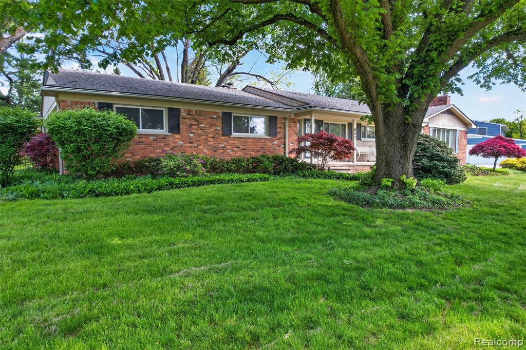 857 Helston Road, Bloomfield, MI 48304 — Photo 4