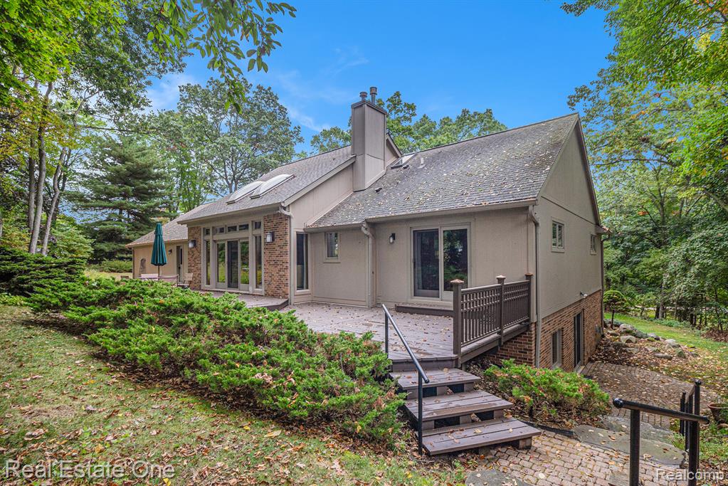 3125 N Tipsico Lake Road, Hartland, MI 48353 — Photo 33