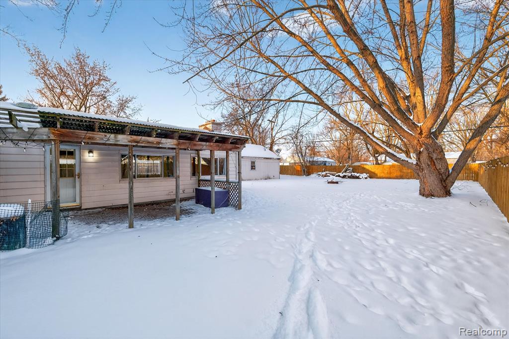21325 Drexel Street, Clinton Twp, MI 48036 — Photo 35
