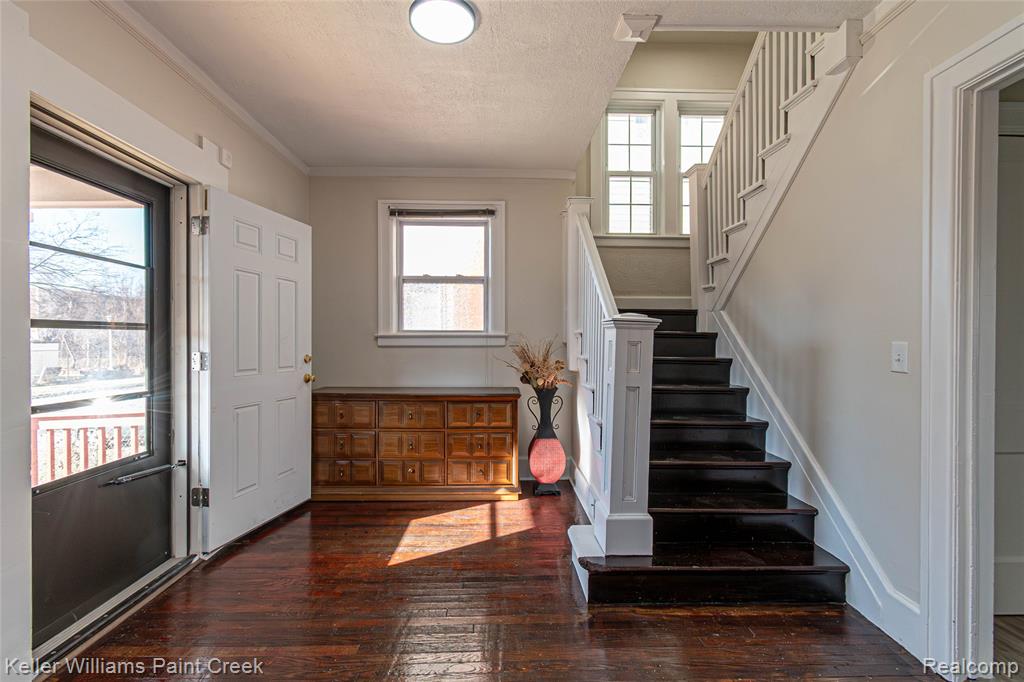 215 Winona Street, Highland Park, MI 48203 — Photo 2