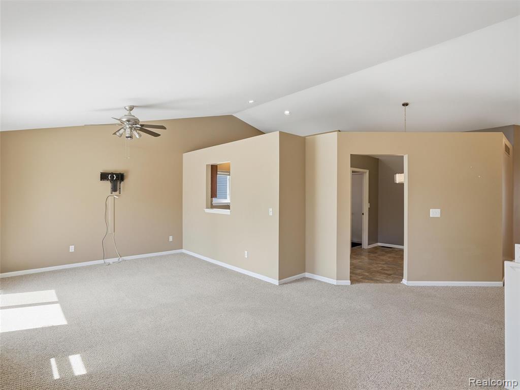 5837 Northridge Circle, Waterford, MI 48327 — Photo 11