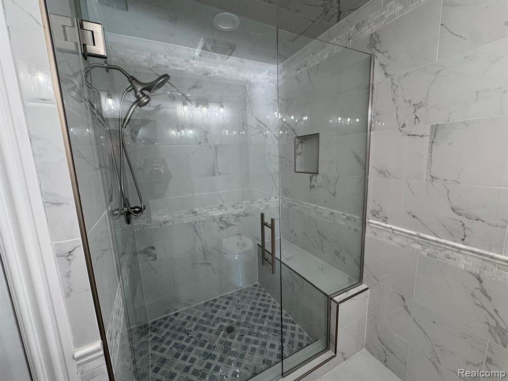 7490 S Brynmawr Court, West Bloomfield, MI — Photo 26