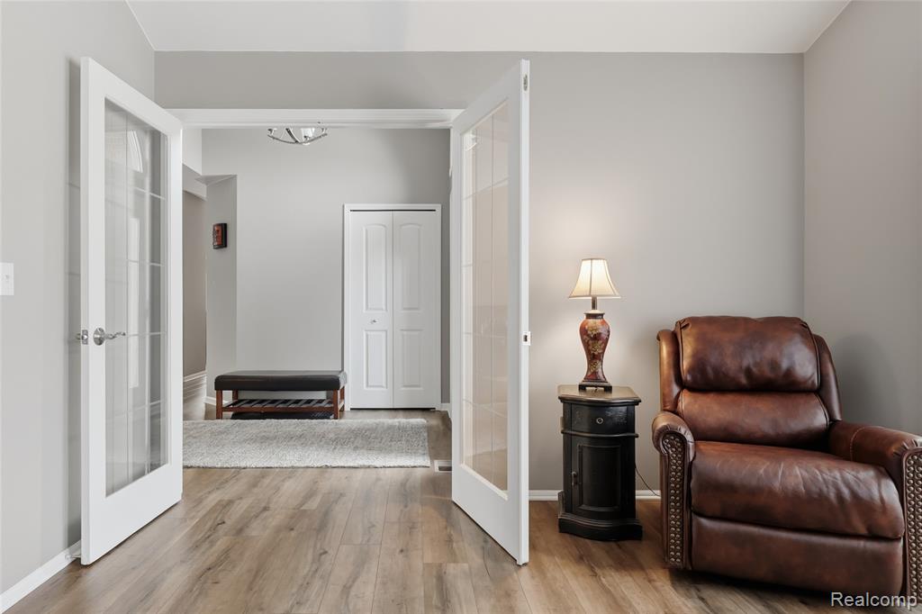 48274 Beacon Square Drive, Macomb, MI 48044 — Photo 24
