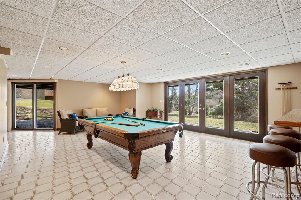 415 W HICKORY GROVE Road, Bloomfield Hills, MI 48302 — Photo 35