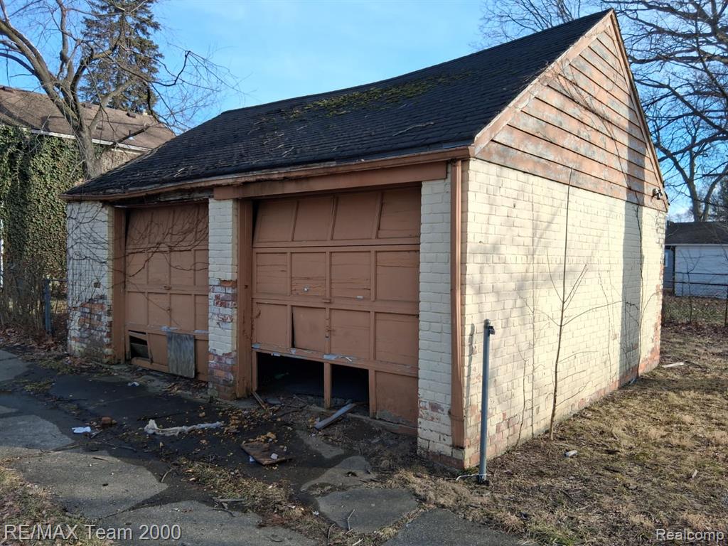 19211 Pierson Street, Detroit, MI 48219 — Photo 25