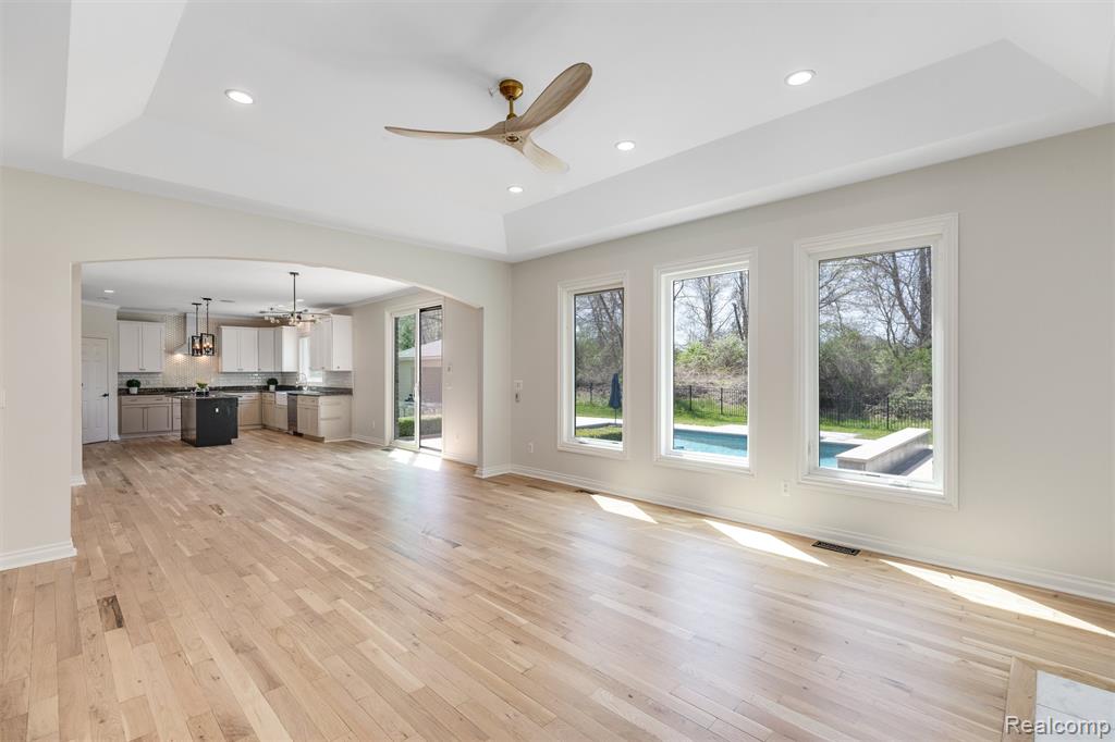 2862 Bay Hill Court, Oakland, MI — Photo 13