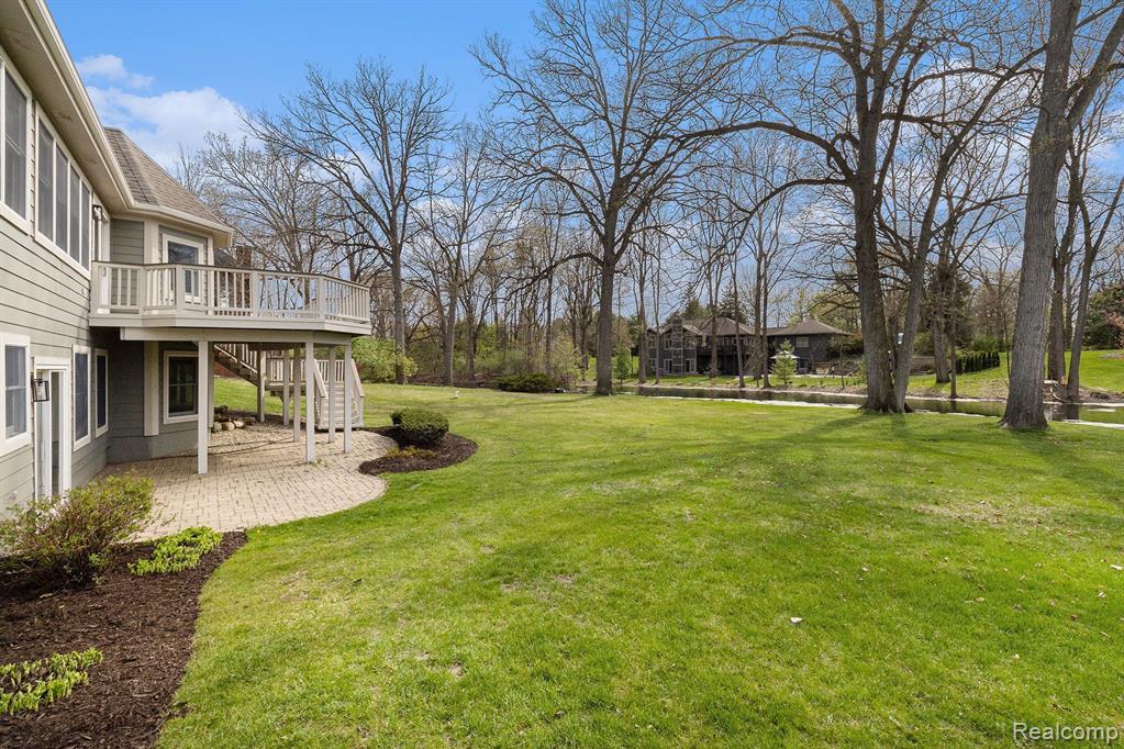 9080 MOONLIGHT BAY, Pinckney, MI 48169 — Photo 35
