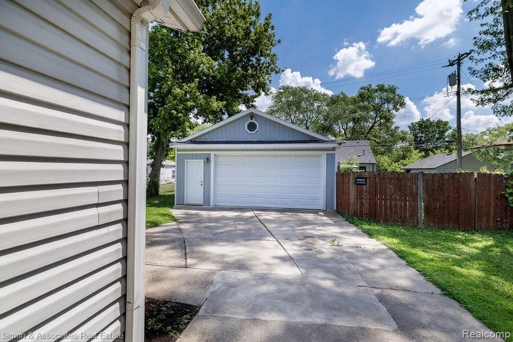4995 Croissant Street, Dearborn Heights, MI 48125 — Photo 22