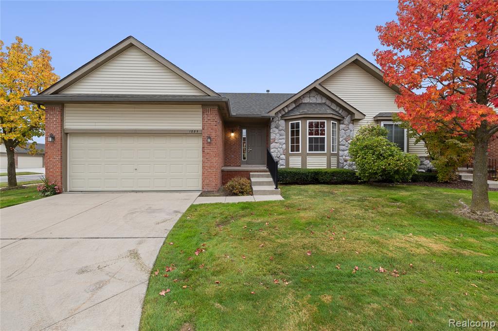 1885 Wexford Circle, Ypsilanti, MI 48198 — front exterior