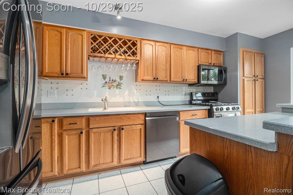 42697 Redfern Street, Canton, MI 48187 — Photo 12