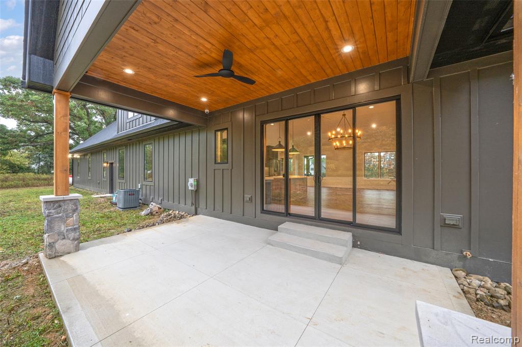 1956 Percy Lane, Highland, MI — Photo 63