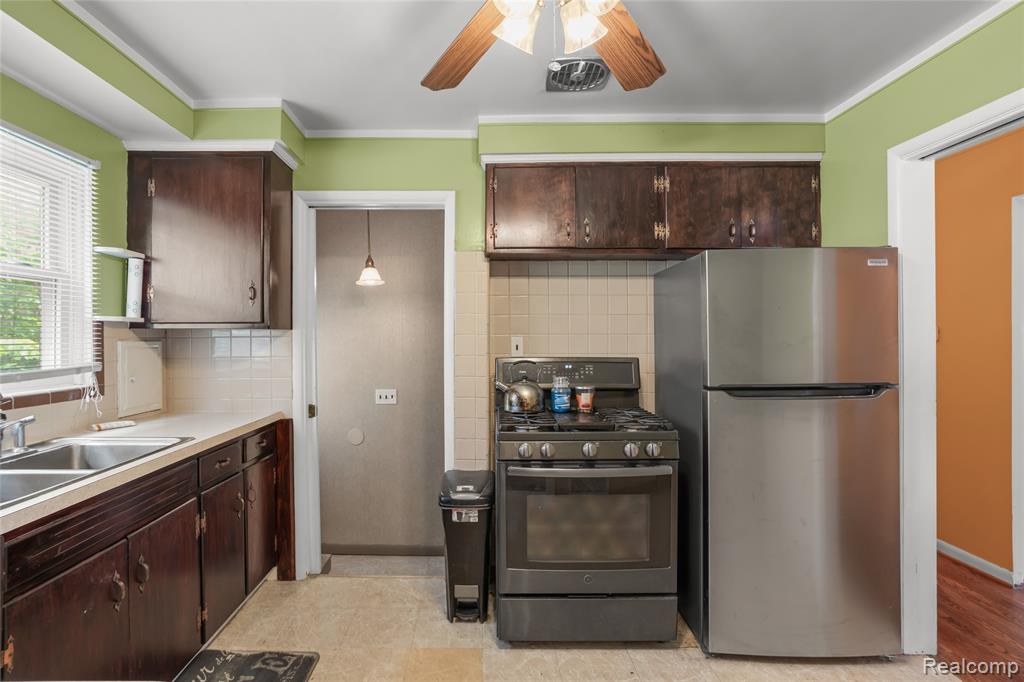 928 N Denwood Street, Dearborn, MI 48128 — Photo 7