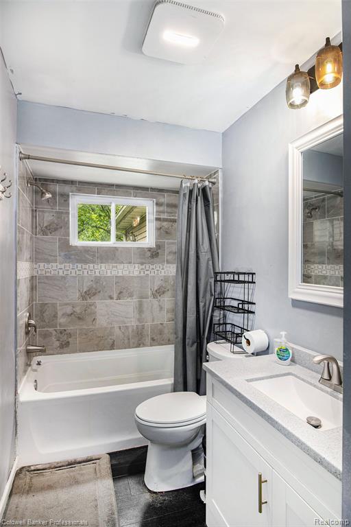 6408 E Court Street S, Burton, MI 48509 — Photo 16