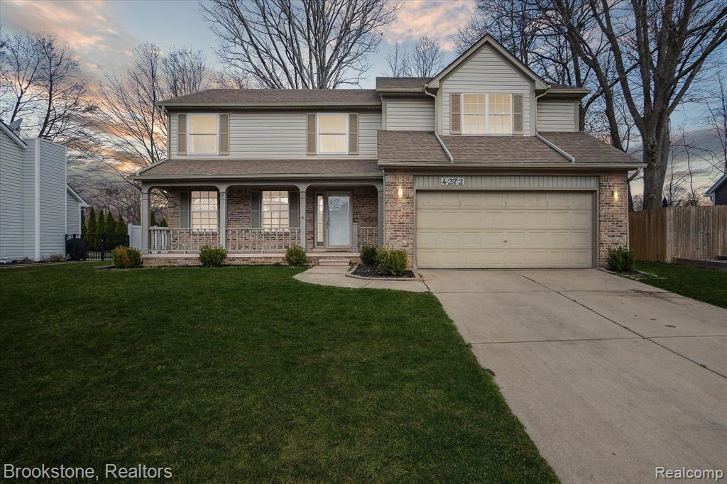 4272 HEATHERSTONE Drive, Waterford, MI 48329 — front exterior