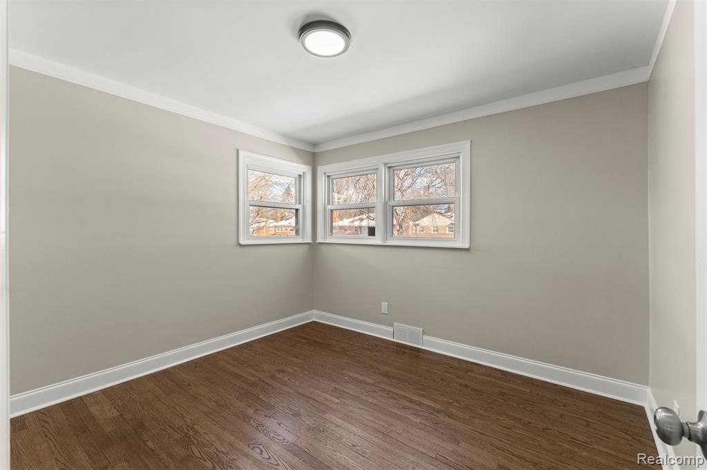 9327 Columbia, Redford, MI 48239 — Photo 23