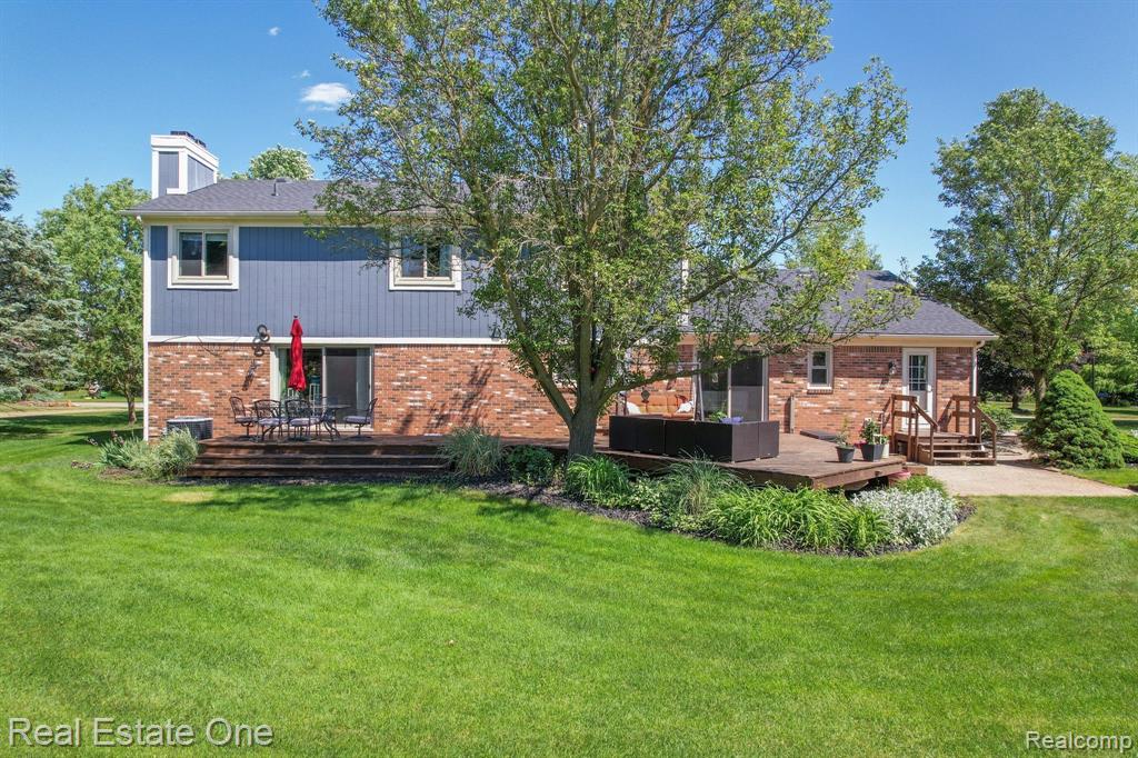 10124 Royce Drive, South Lyon, MI 48178 — Photo 45