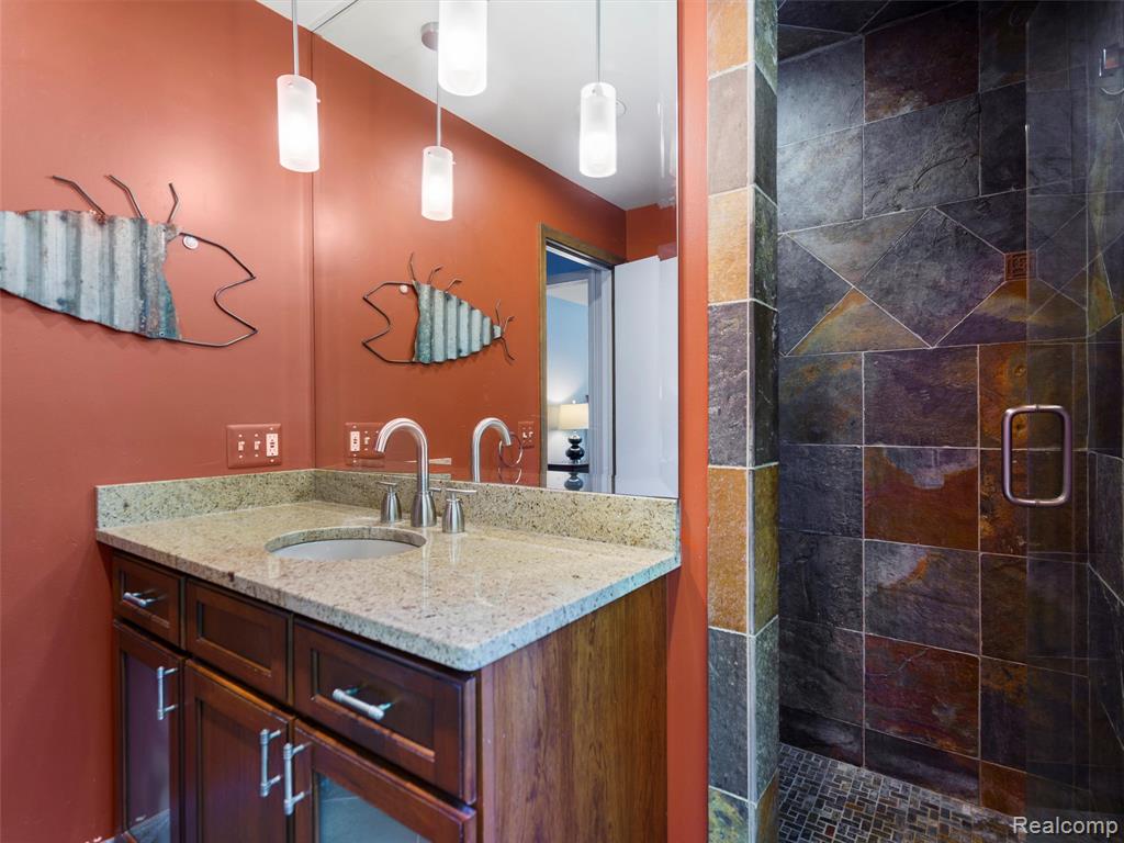 4351 Queens Way, Bloomfield Hills, MI 48304 — Photo 25
