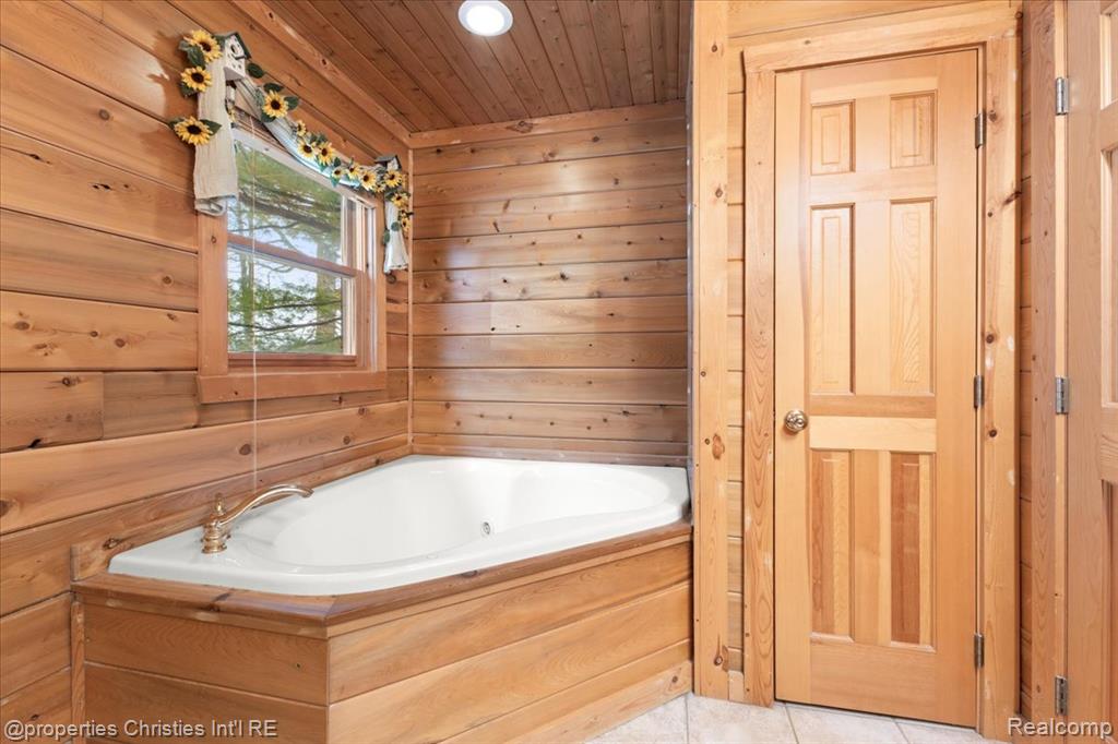 2787 Midway Lane, St. Clair, MI 48079 — Photo 35