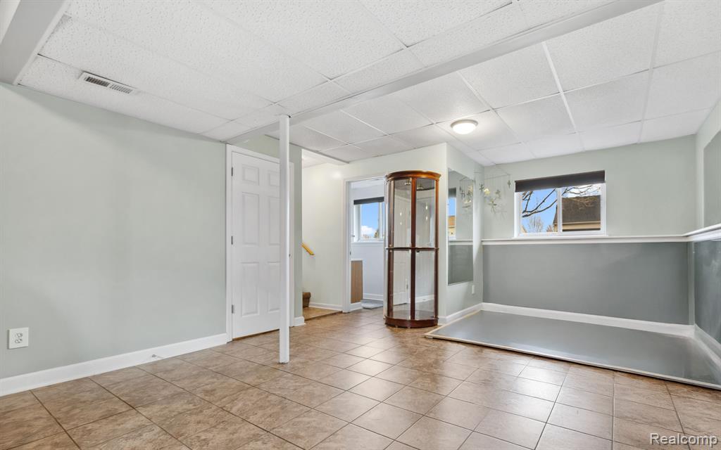 77 Coyote Court, Pinckney, MI 48169 — Photo 20