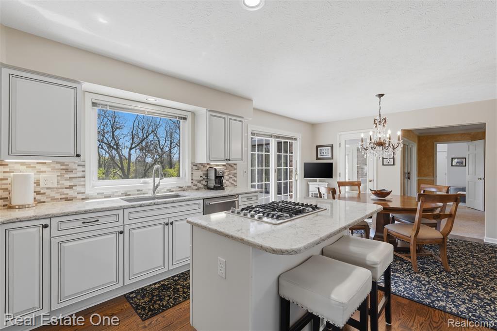 6514 Mountview Court, Brighton, MI 48116 — Photo 6