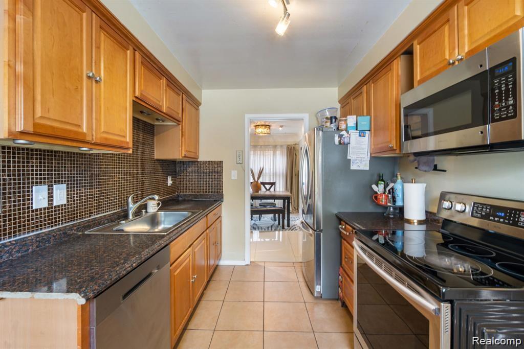 461 N Silvery Lane, Dearborn, MI 48128 — Photo 3