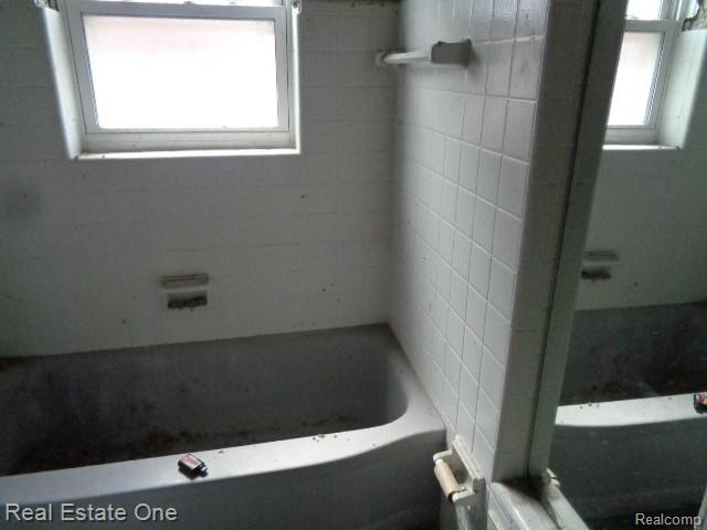 18927 Stansbury Street, Detroit, MI 48235 — Photo 27